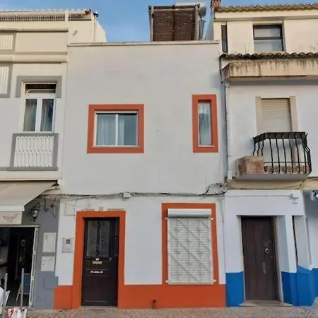 Semi-detached House In The Historic Center - Сasa de vacaciones