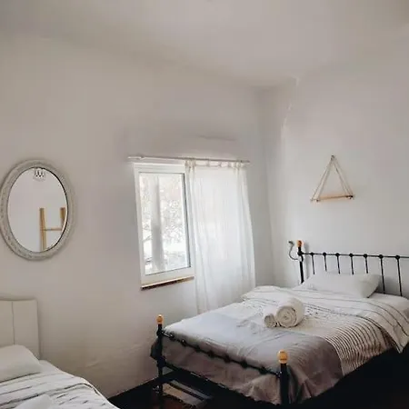 Semi-detached House In The Historic Center - Lagos