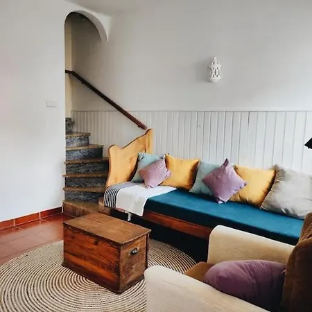 Semi-detached House In The Historic Center -