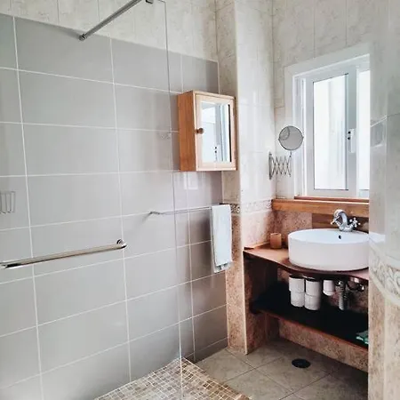 Semi-detached House In The Historic Center - Lagos